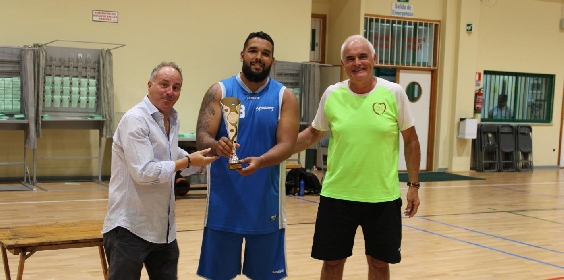 Old School se lleva la final de la IX Liga Sénior de Baloncesto de Mijas