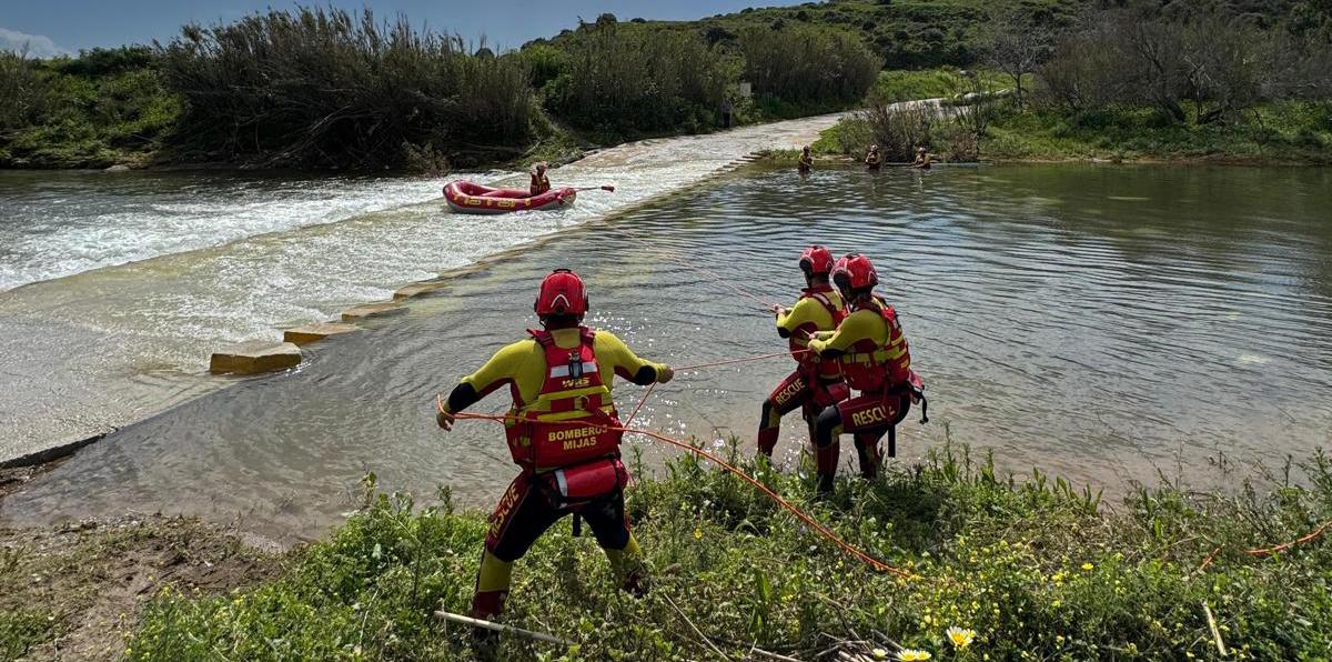 Imagen durante un momento de las prácticas desarrolladas estos días atrás en el río.