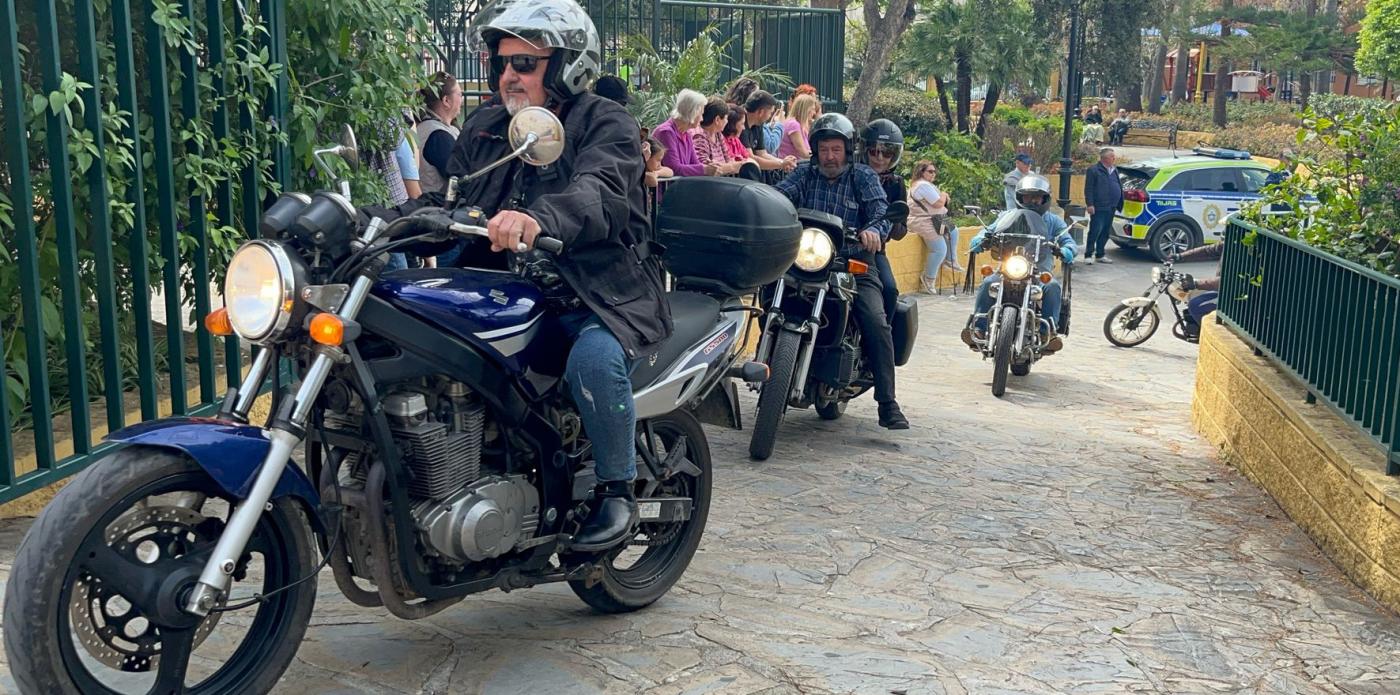 Moteros saliendo en ruta. PRENSA VOX.