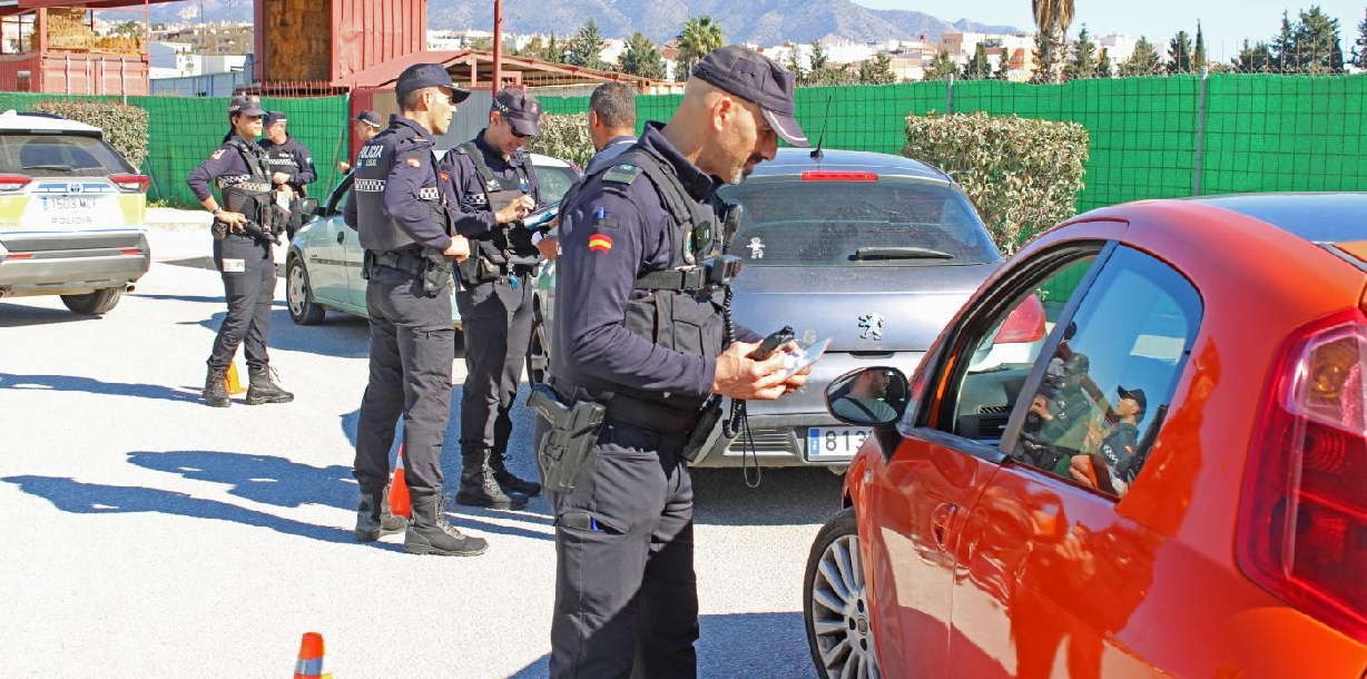 El refuerzo policial permite detener a 15 personas y detectar 24 positivos en alcohol 