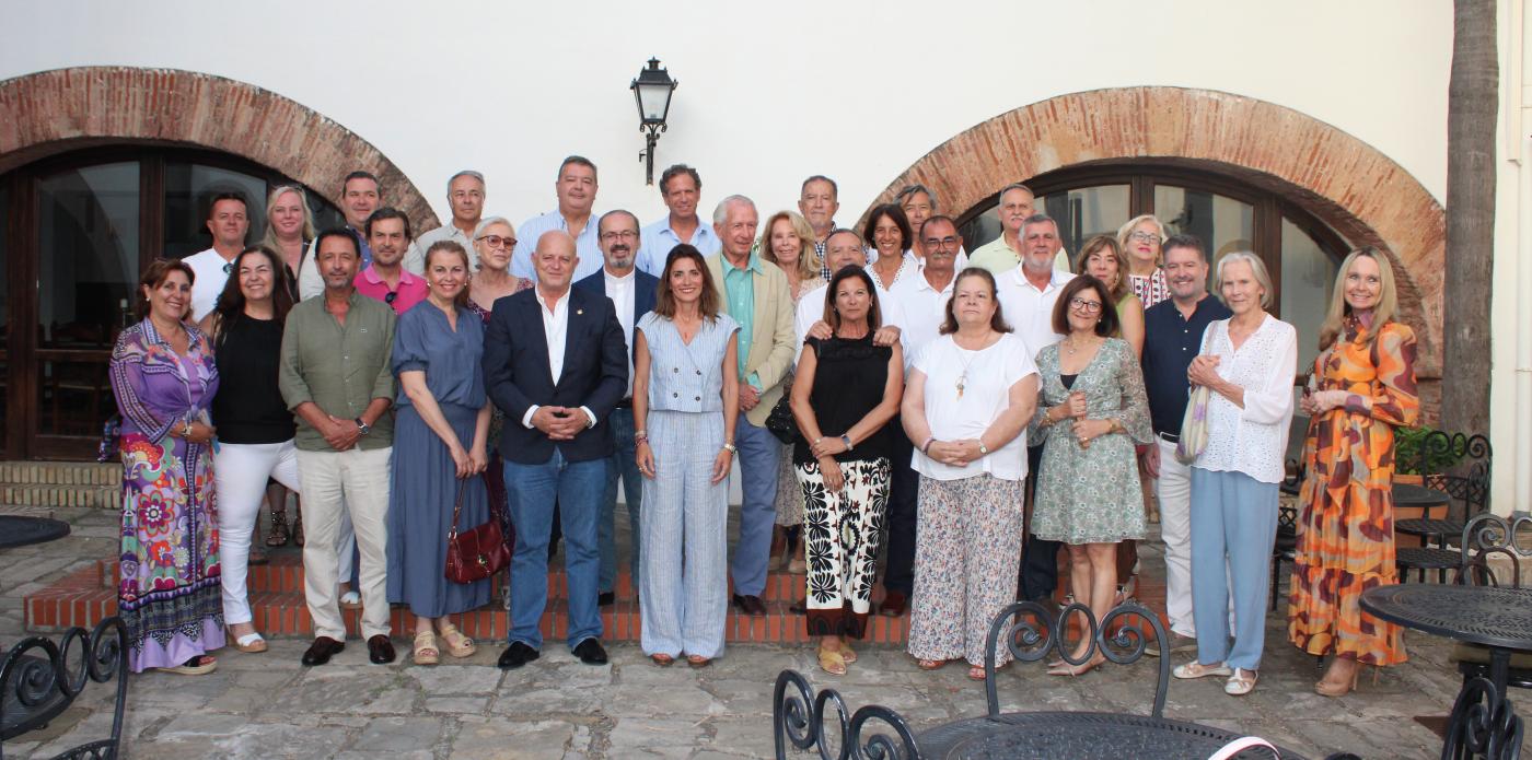 Foto de familia de los asistentes a la proyección del documental. | Nuria Luque