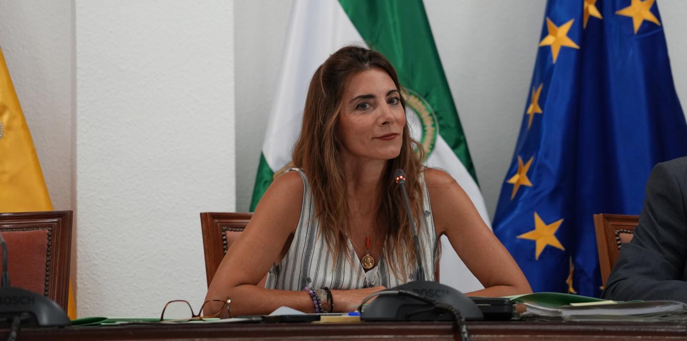 Ana Mata, alcaldesa de Mijas, durante la sesión plenaria.