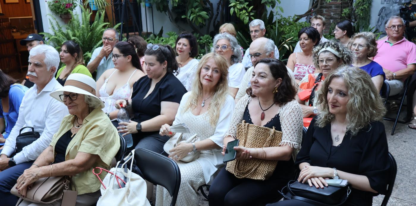 Numeroso público acudió a la cita.
