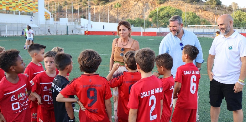 650 jugadores llenan el Torneo de Fútbol 7 de la Feria de La Cala de Mijas