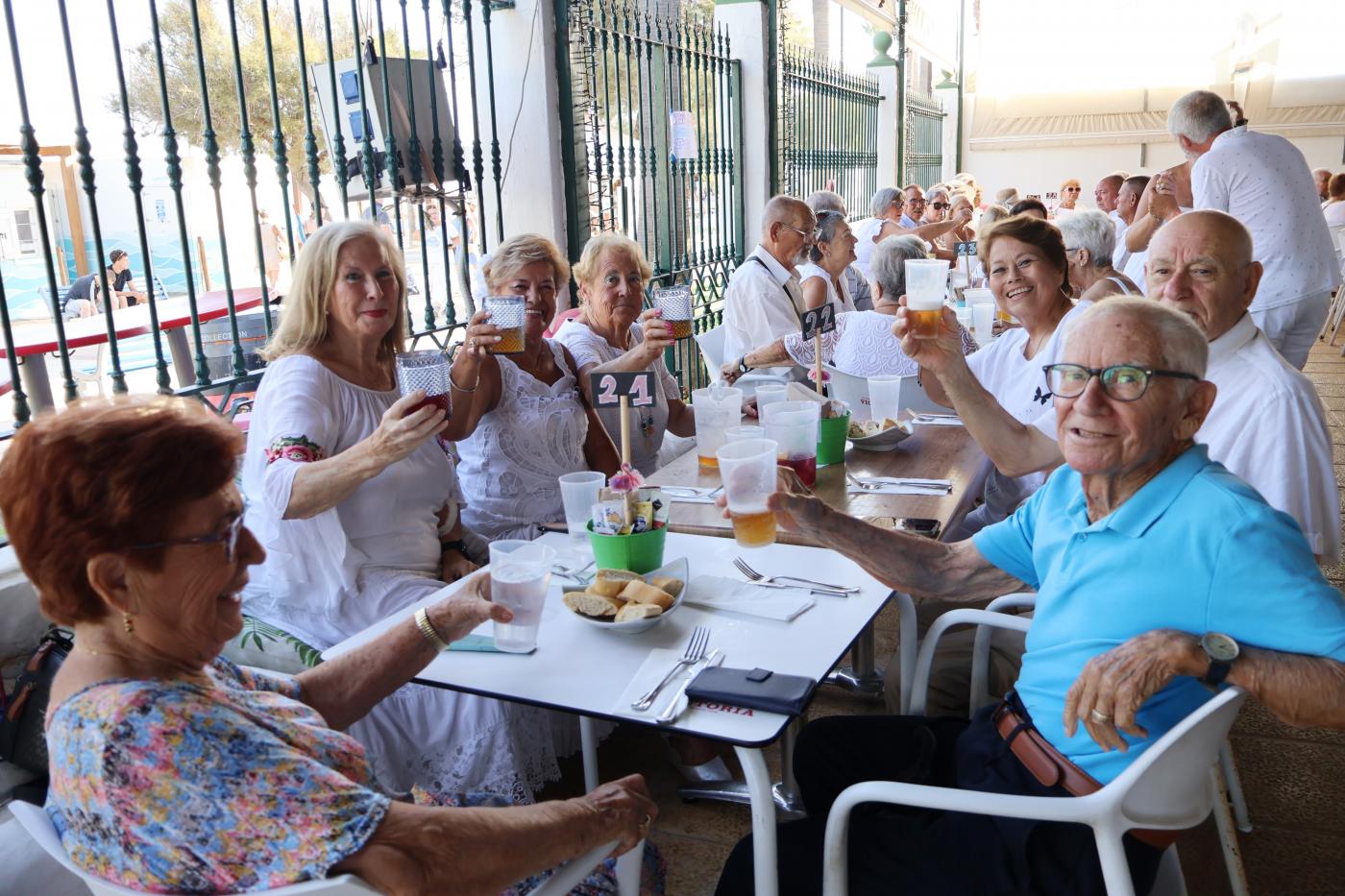 La fiesta se ha convertido en una tradición y un clásico del verano caleño. |