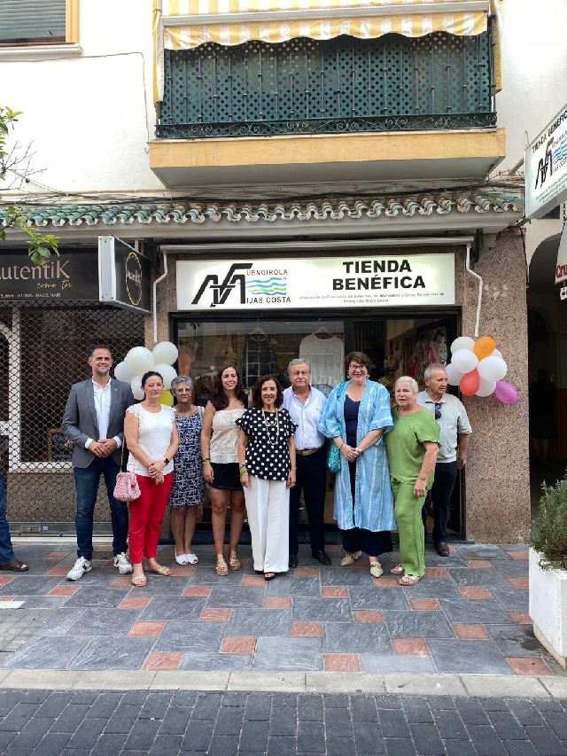 AFA Fuengirola-Mijas Costa abre su primera tienda benéfica 