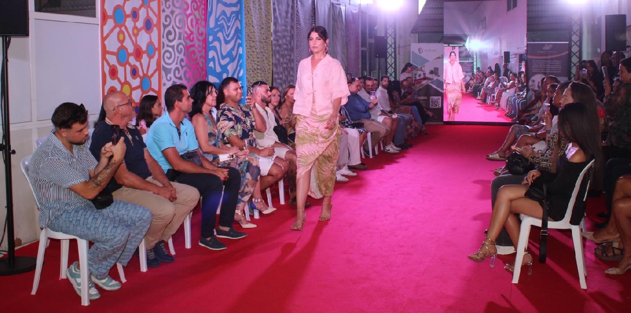 Global Promakers impulsa un desfile de moda con la participación de empresarios malagueños