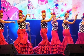 Viernes de feria con doblete de conciertos y mucha afluencia de público