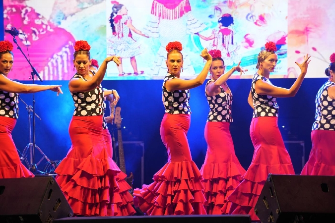 Viernes de feria con doblete de conciertos y mucha afluencia de público