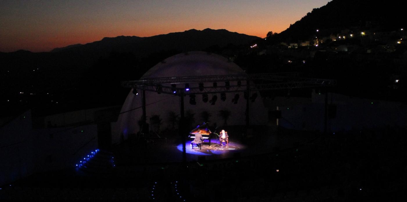 Crónica de un festival de teatro: del susurro de un maestro a la voz de un pueblo