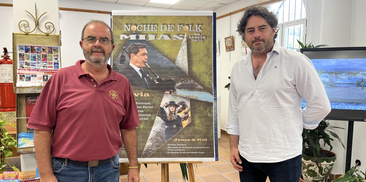 El concejal de Turismo (izq.), junto al director artístico de Palandaluz, durante la presentación del evento.